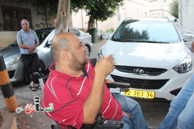 كفرقاسم -فيديو : جموع المصلين يؤدون صلاة عيد الفطر السعيد في مسجد ابي بكر الصديق .. وتتصافح الايدي وتتعانق الرقاب وسط فرحة عارمة